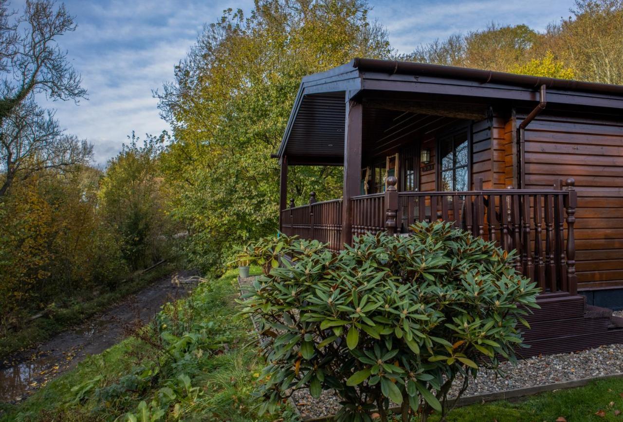 The Steadings Log Cabins Kettlebridge Exterior photo