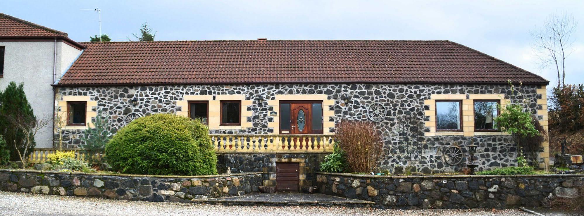 The Steadings Log Cabins Kettlebridge Exterior photo